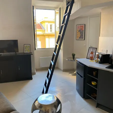 Azuramo - Chic Ferrie Riviera Apartment