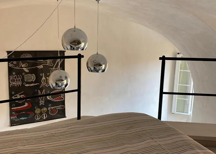 Chic Ferrie Riviera * Mentona